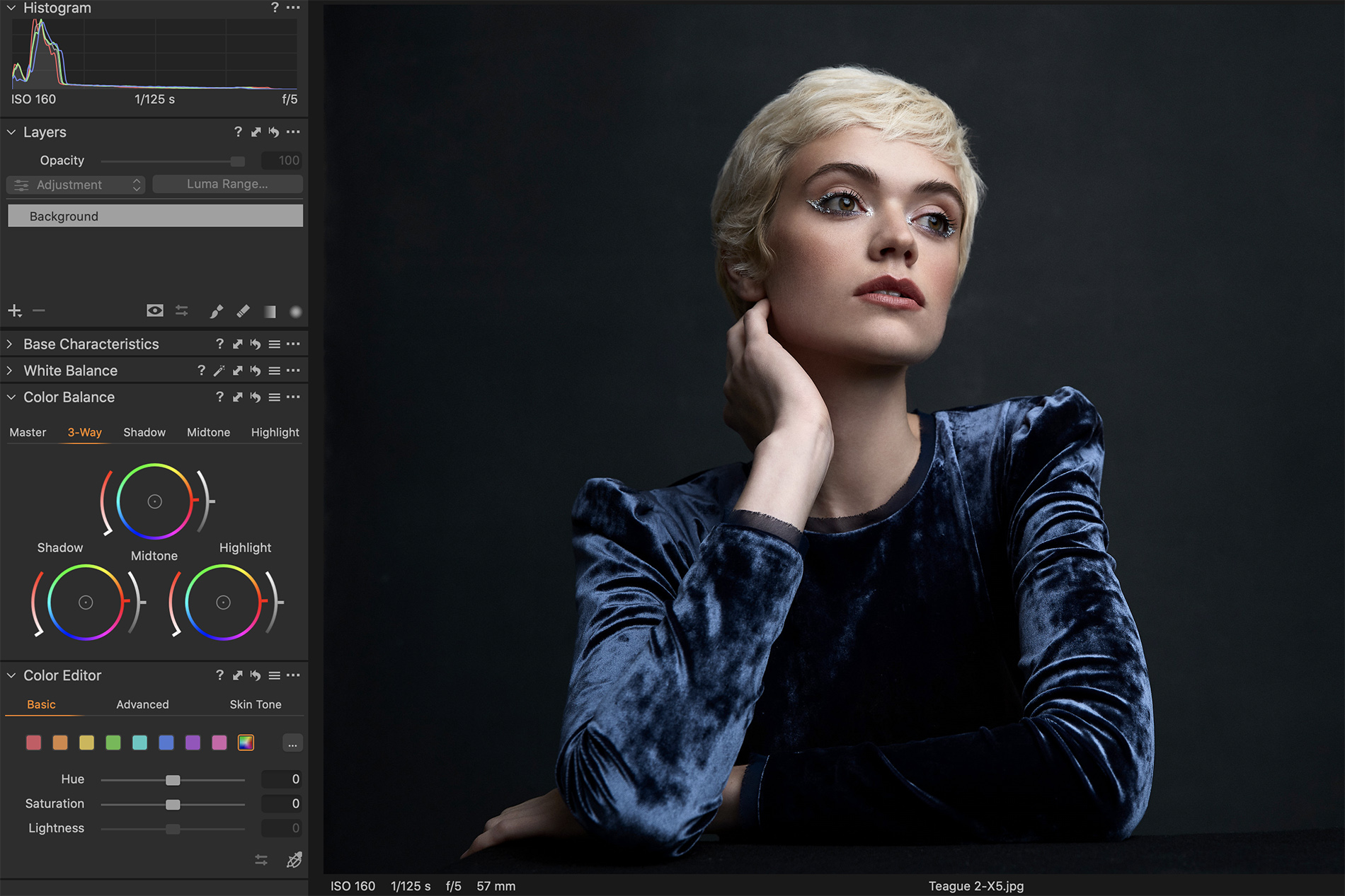 Portrait & Fashion Photography in Studio with Emily Teague - Capture One